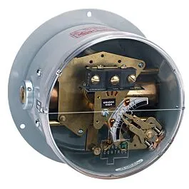 Pressostato differenziale a doppi soffietti Dwyer DPA-7033-153-61