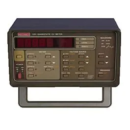 Metro di Capacità Quasistatico C-V Keithley 595