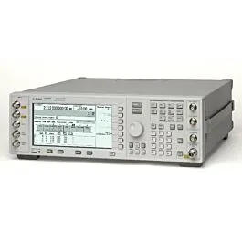 Generatore di Segnale Vettoriale Keysight E4438C-503