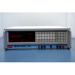 Voltmetro digitale per misura di angolo di fase North Atlantic 2250