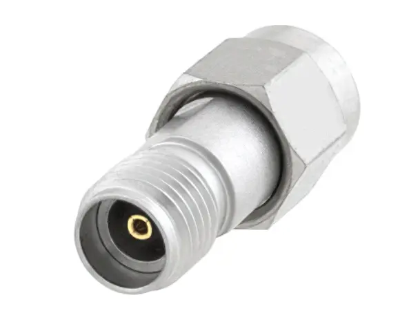 Adattatore Pasternack PE9332 da 3.5mm a 3.5mm