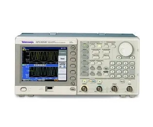 Generatore di funzioni arbitrarie Tektronix AFG3252C