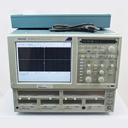 Oscilloscopio Analizzatore di Campionamento Digitale Tektronix DSA8300